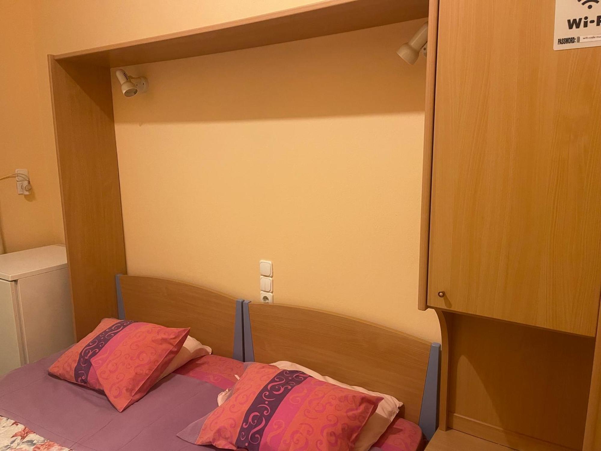 Pislis Rooms Kamena Vourla Eksteriør billede
